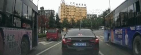 DƬ